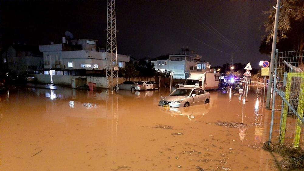 Inundaciones masivas en Israel provocan grandes daños a la infraestructura