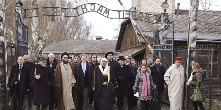 Obispos de Europa conmemoran la liberación de Auschwitz condenando el antisemitismo