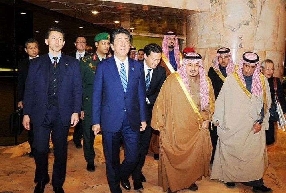 Primer ministro de Japón, Shinzo Abe, visita Arabia Saudita