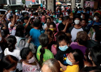 Filipinas reporta primera muerte por coronavirus fuera de China