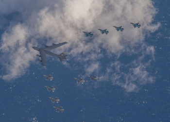 EE.UU. y Japón muestran su fuerza durante entrenamiento aéreo bilateral