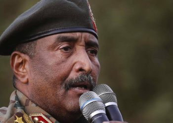 Primer ministro de Sudán sobrevive a intento de asesinato con bomba