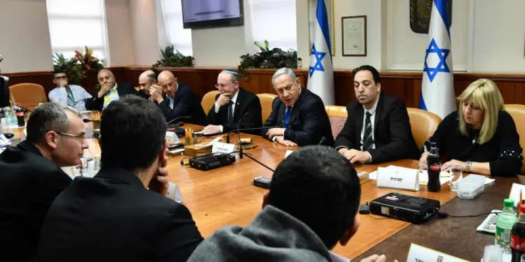 Ministerio de Salud advierte a los israelíes que eviten los viajes internacionales