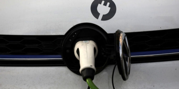 Petrolera de India se asocia con startup israelí para desarrollar baterías de metal-aire