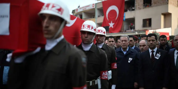 Turquía y Rusia conversan sobre la situación en Siria en medio de escalada de tensiones