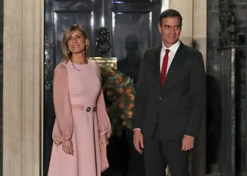 Esposa del primer ministro de España da positivo a coronavirus