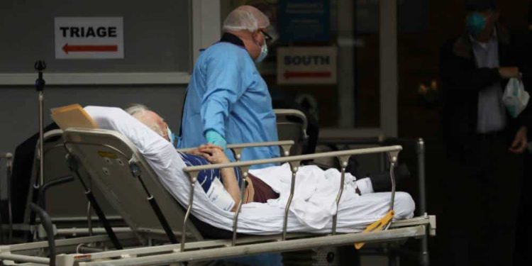 EE. UU. registra récord mundial de muertes por coronavirus: 1.480 en un día
