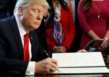 El futuro de Estados Unidos: ¿De una emergencia de salud por el coronavirus a una recesión?