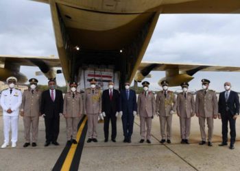 Egipto envía suministros médicos para ayudar a hospitales de Estados Unidos