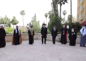Líderes religiosos rezan en Jerusalem por el fin de la pandemia del coronavirus
