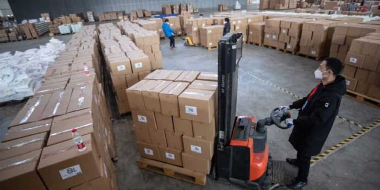 China continúa inundando el mundo con suministros médicos defectuosos