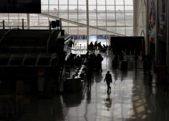 Viajes aéreos a través de Estados Unidos ha disminuido un 95%