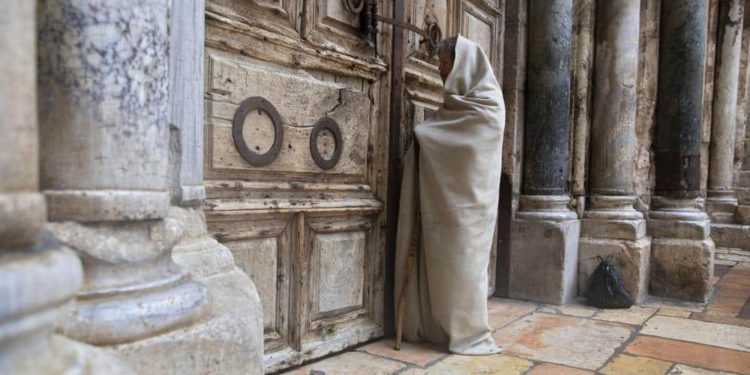 Iglesia del Santo Sepulcro de Jerusalem vuelve a cerrar debido al coronavirus