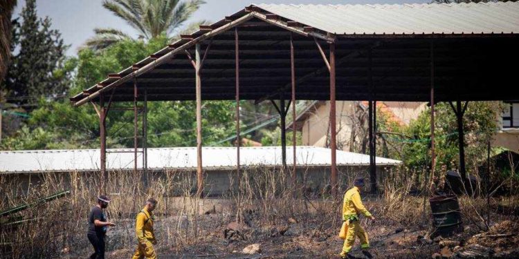 Incendio forestal en Beit Shemesh obliga a residentes a evacuar
