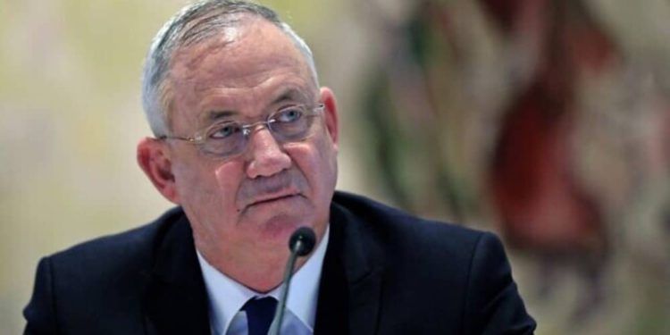 Gantz quiere que Israel tome una postura más estricta sobre la devolución de cuerpos de terroristas