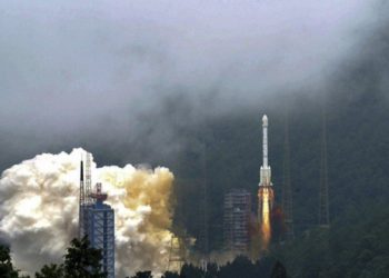 China lanza satélite que servirá como alternativa local al GPS