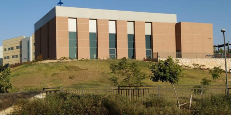 La mayor sinagoga de las FDI se abrió en el sur de Israel