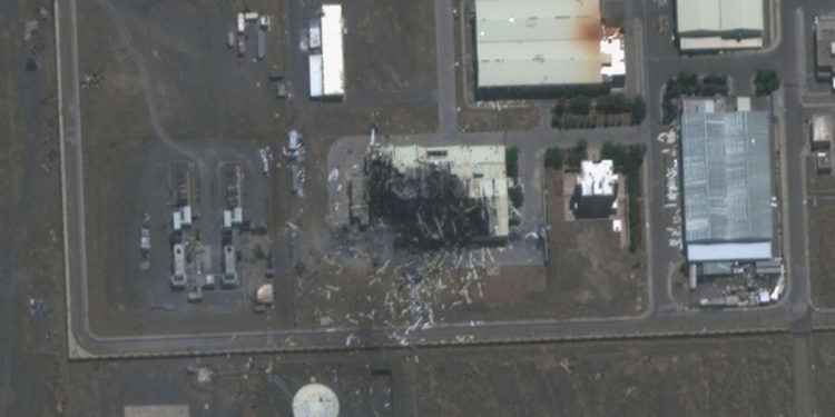 Tres cuartos de sala de montaje de la centrífuga nuclear de Natanz destruidos