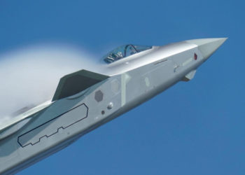 El caza J-20 de China está recibiendo una actualización gracias a Rusia