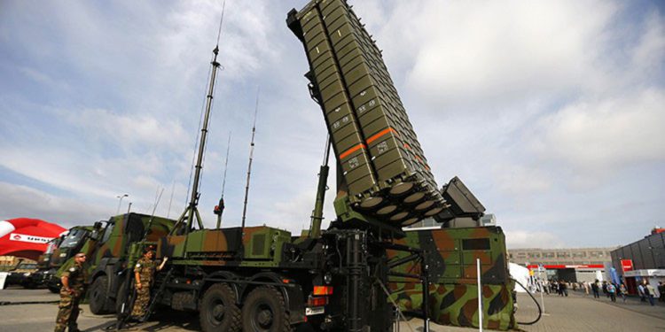 Irán fortalecerá los sistemas de defensa aérea de Siria