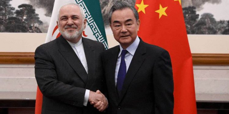 China critica a Estados Unidos después de amenaza de sanciones cuando termina embargo de armas a Irán