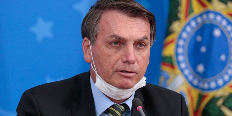 Presidente de Brasil, Jair Bolsonaro, da negativo a prueba de coronavirus