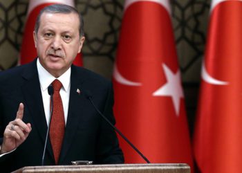 Erdogan busca extender sus ganancias de Libia a un punto de apoyo en Argelia