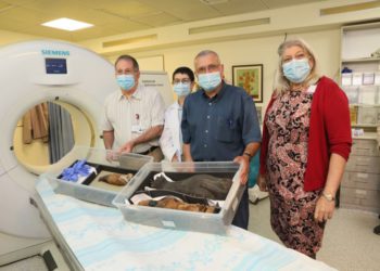 Hospital israelí escanea momias de hace 2 500 años de antigüedad