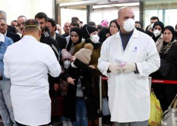 Médicos de Irak bajo asedio mientras combaten el coronavirus