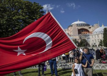 Turquía informará a la UNESCO sobre la conversión de Santa Sofía en mezquita