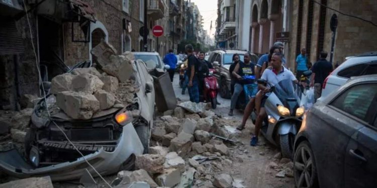 Beirut conmemora un año desde la explosión del puerto en medio de ira y luto