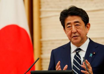 Shinzo Abe, el primer ministro de Japón, renuncia por razones de salud