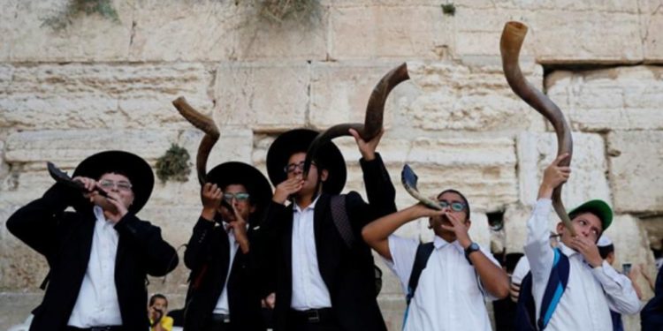 Ucrania limitará el número de visitantes judíos para celebración de Rosh Hashaná