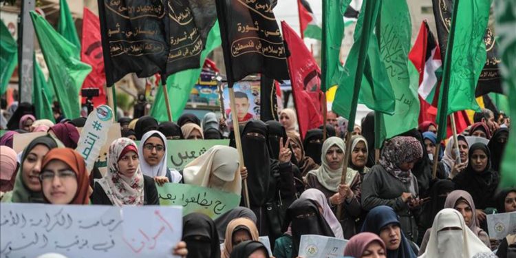 La Autoridad Palestina perjudica a su pueblo en nombre del orgullo nacional