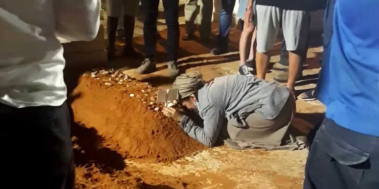 Se llevó a cabo el entierro del rabino asesinado por islamista palestino