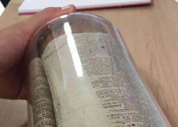 Cápsula del tiempo de 150 años encontrada en la sinagoga más antigua de Manchester