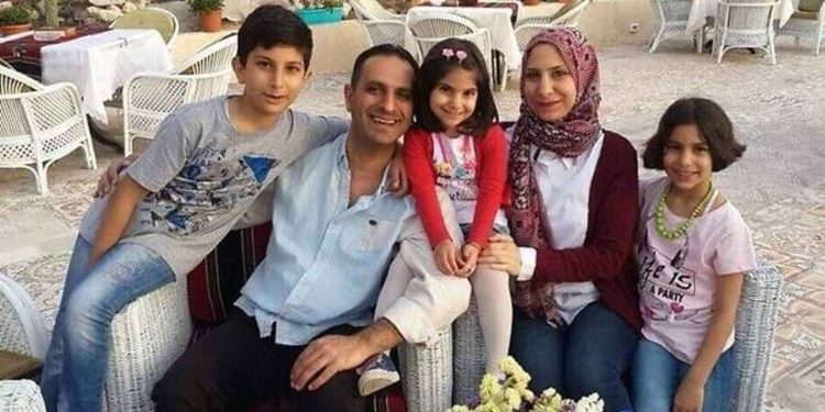 Habitantes de Gaza quedan varados en el extranjero debido a decisión de la AP de cortar lazos con Israel
