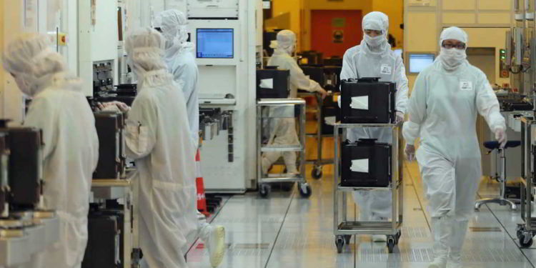 EE.UU. considera bloquear los acuerdos con el mayor fabricante de chips de China