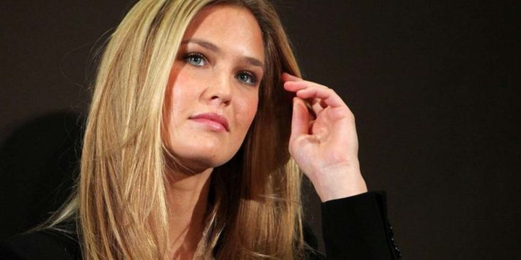Tribunal de Israel condena a la modelo Bar Refaeli por evasión de impuestos