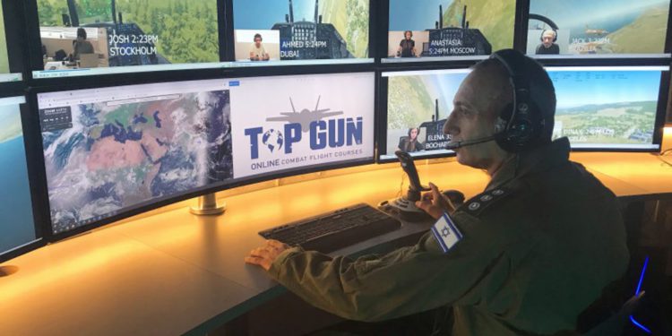 Expilotos de la IAF ofrecen curso de vuelo de combate en línea