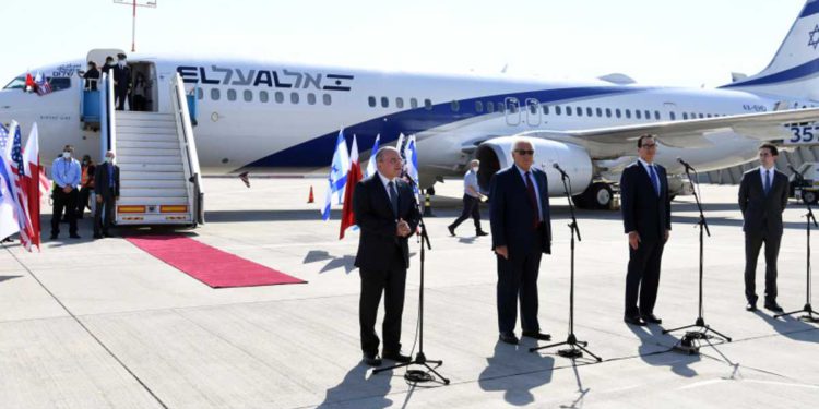 Delegación israelí se dirige a Bahréin para firmar una 'declaración de paz'