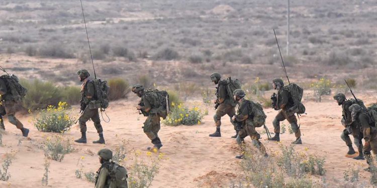 Soldado de las FDI herido por metralla durante entrenamiento en el sur