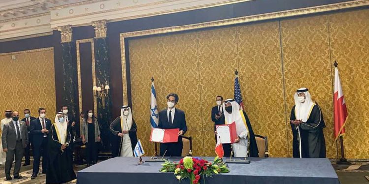Cámara de Comercio de Israel firma acuerdo con la de Bahrein