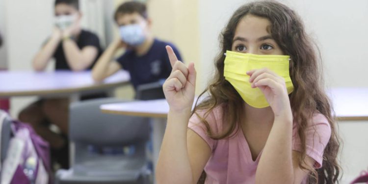 Covid-19 en Israel: Cerca de 145.000 escolares en cuarentena