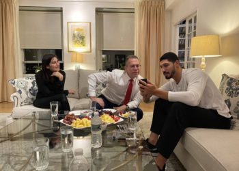 Estrella de la NBA Enes Kanter se reunió con embajador de Israel en la ONU