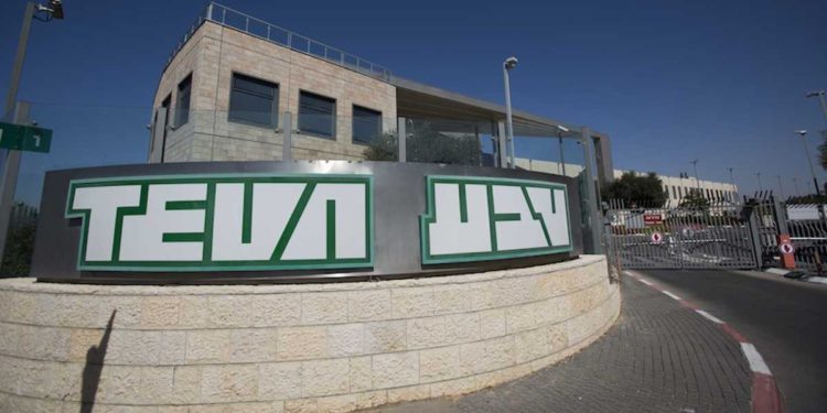 Teva supera a los analistas en el beneficio del primer trimestre, pero pierde ingresos