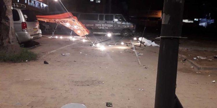 Extremistas en Bnei Brak incendian estación de pruebas de coronavirus