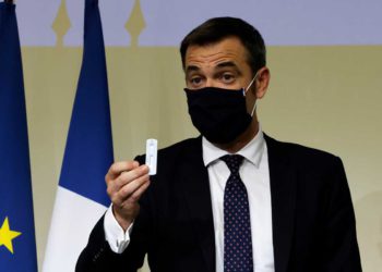 Nueva cepa mutada de coronavirus podría estar propagándose en Francia