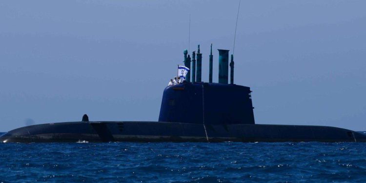 Submarino nuclear de Israel cruza el Canal de Suez: “Advertencia a Irán”