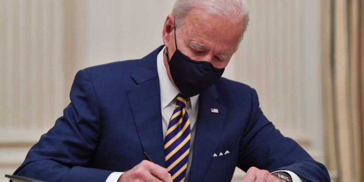 La Casa Blanca no dirá si Biden obligará a médicos cristianos a realizar abortos y cirugías de género